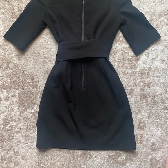 ALICE + OLIVIA VIRGIL BOAT NECK WRAP DRESS - Picture 9 of 11